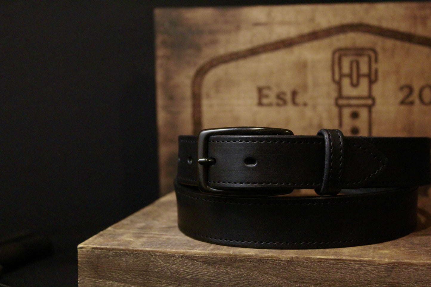 The Presidential mens leather belt , black, front view buckled