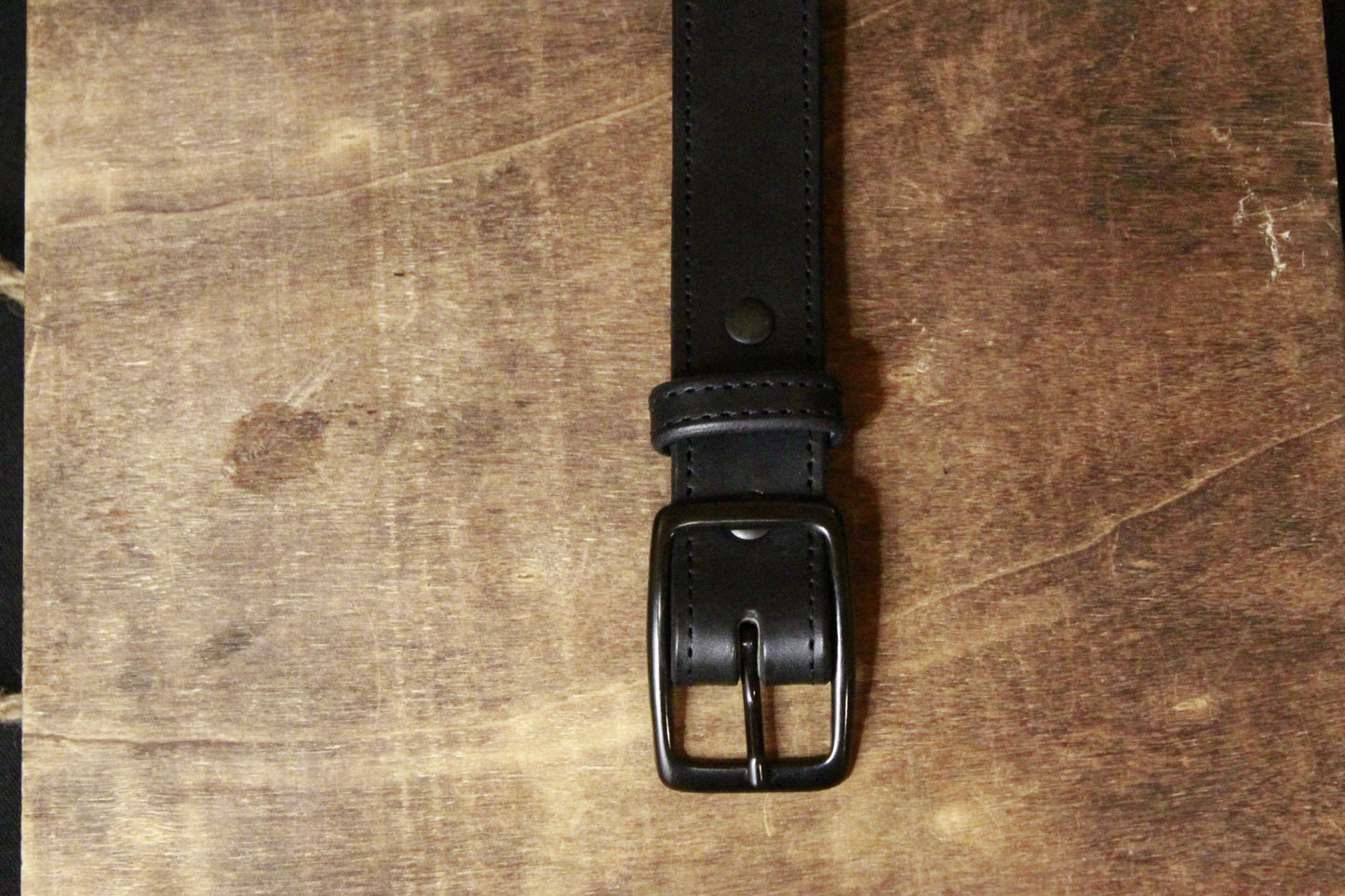 The Presidential mens leather belt , black, top view