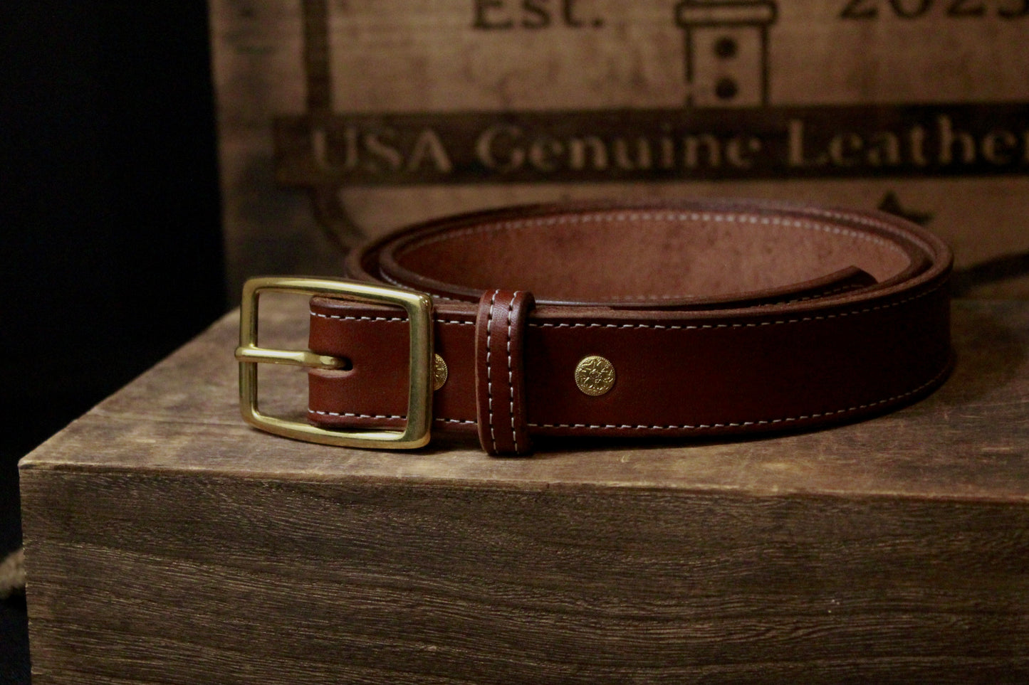 The Presidential mens leather belt , gold, front view