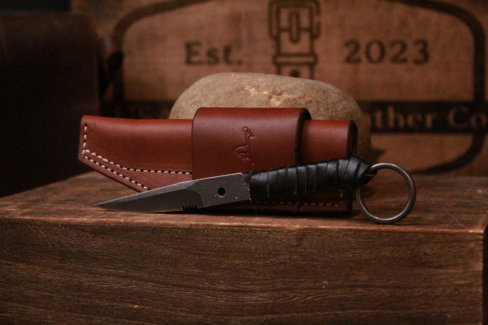 custom handcrafted leather knife sheath made in the USA, use made custom leather knife sheath, brown knife sheath USA made